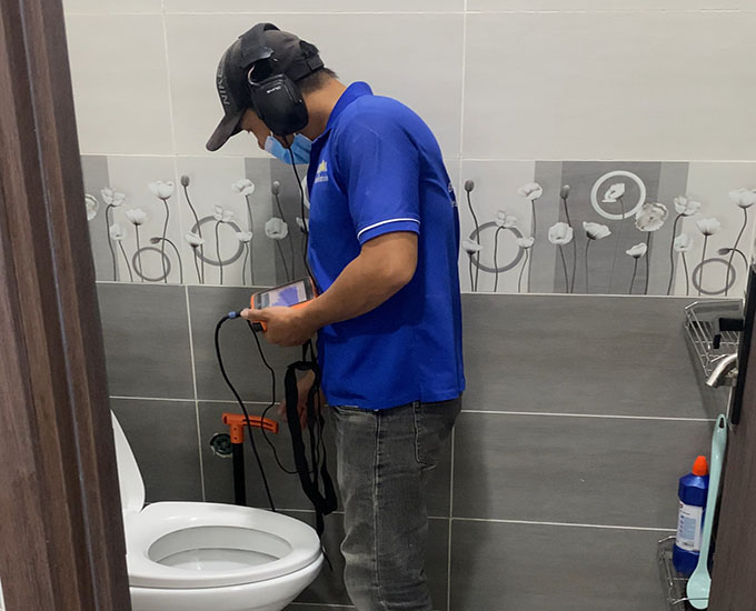 Thiết bị dò rò rỉ nước ngầm hiện đại giúp phát hiện chính xác vị trí hư hỏng
